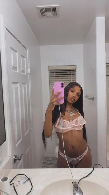 Milly, 22  female escort, South Jersey