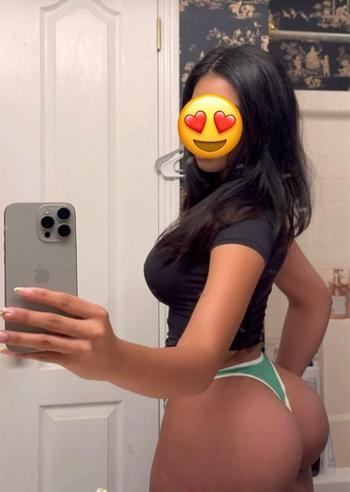 Valentina, 24  female escort, South Jersey