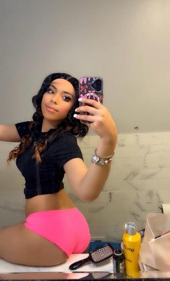 Yanni, 22  female escort, South Jersey